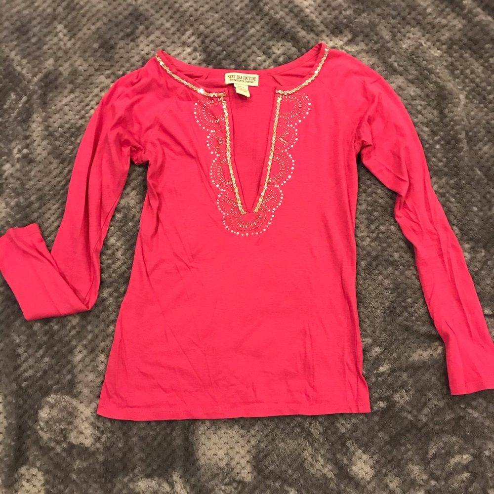 NWOT:hot pink Vneck tshirt w/bling szL